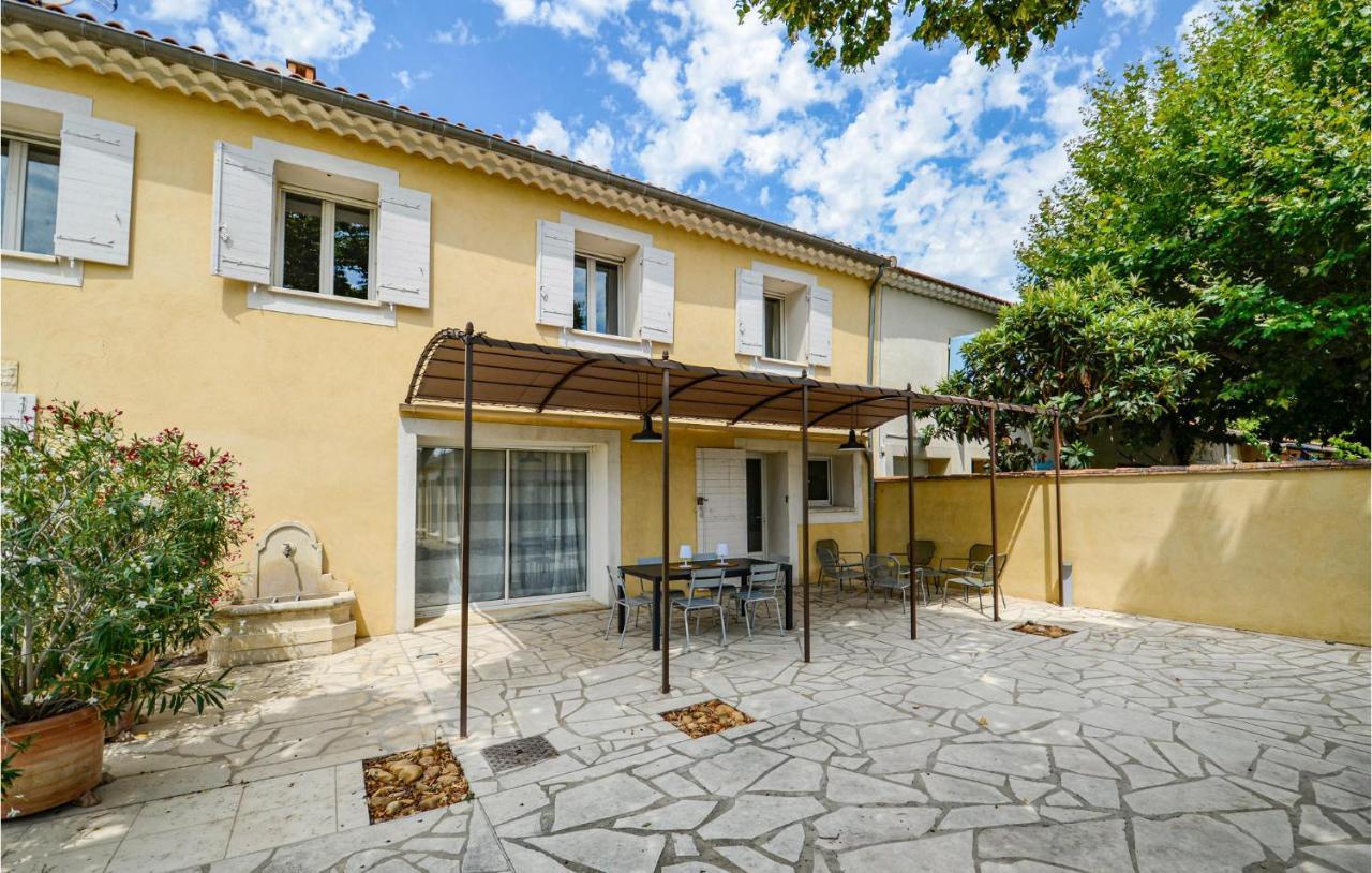 3 Bedroom Awesome Home In Chateuneuf De Gadagne Châteauneuf-de-Gadagne المظهر الخارجي الصورة