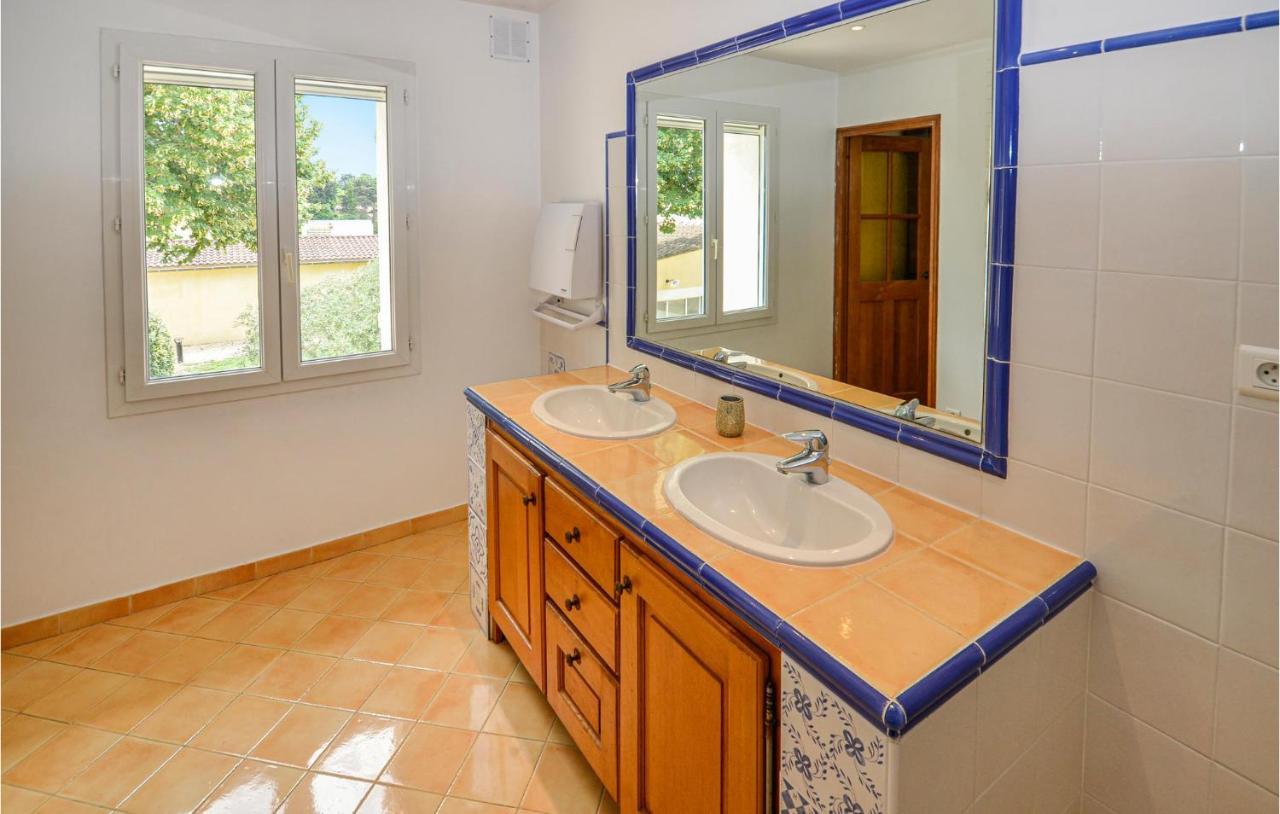 3 Bedroom Awesome Home In Chateuneuf De Gadagne Châteauneuf-de-Gadagne المظهر الخارجي الصورة