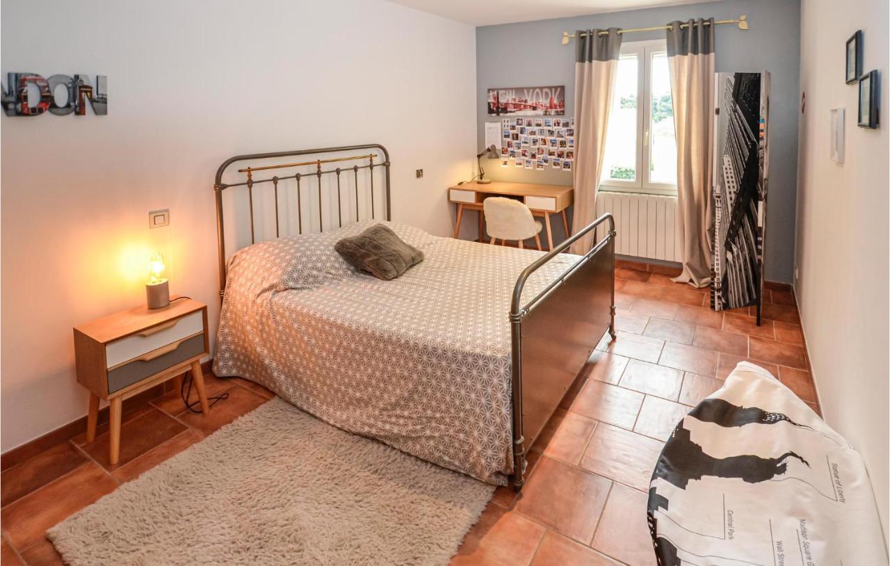3 Bedroom Awesome Home In Chateuneuf De Gadagne Châteauneuf-de-Gadagne المظهر الخارجي الصورة