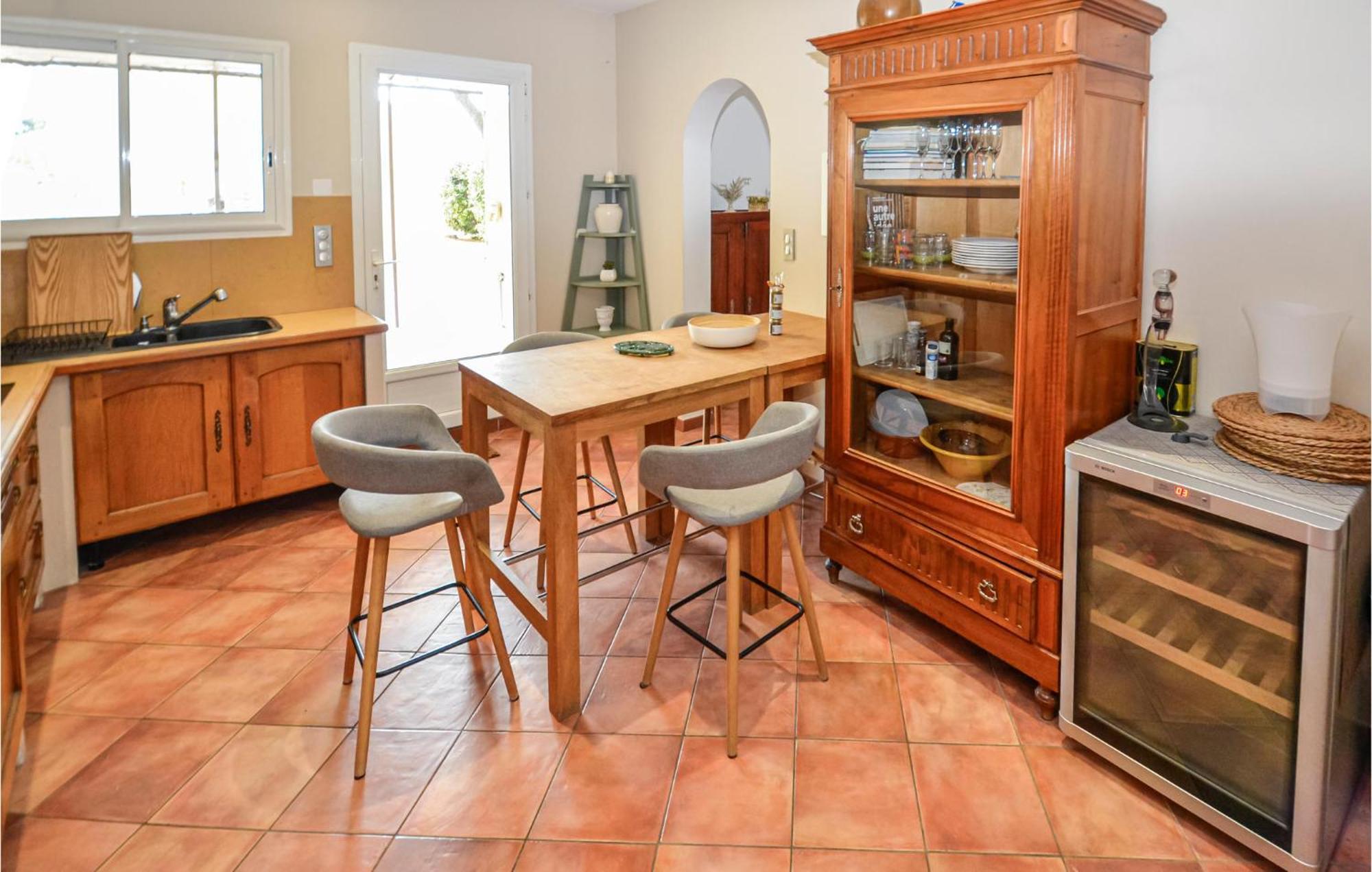 3 Bedroom Awesome Home In Chateuneuf De Gadagne Châteauneuf-de-Gadagne المظهر الخارجي الصورة